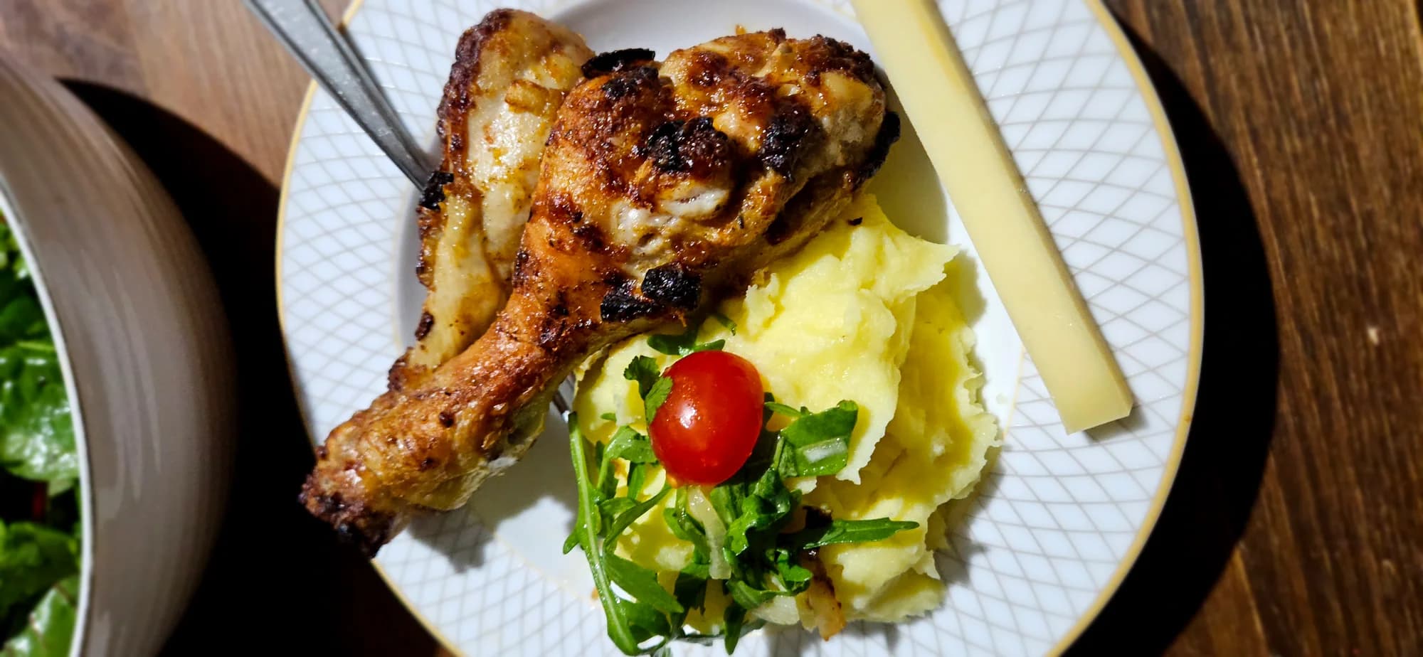 Kartoffelpürre mit Hänchenkeulen