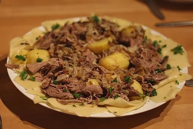 Beschbarmak / Бешбармак / Verfügbar ab dem 05.04.2026. Bei Interesse bitte vorher reservieren